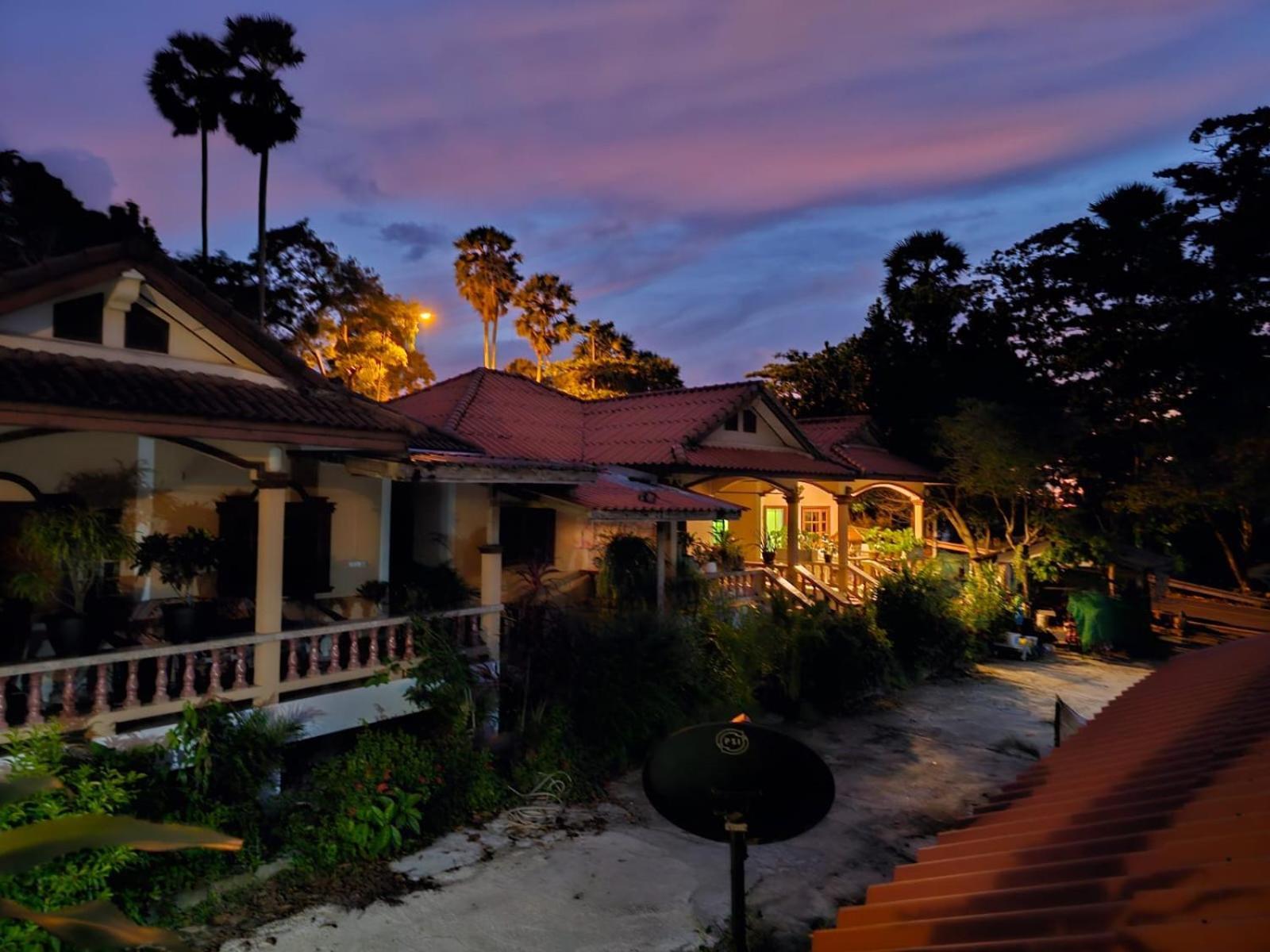 Rose Bungalow At Ya Nui Beach Villa Nai Harn Exterior photo